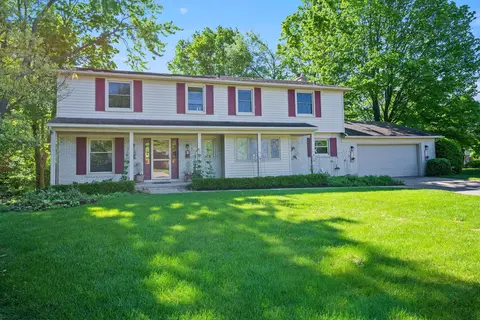 29952 Fox Grv, Farmington Hills, MI 48334