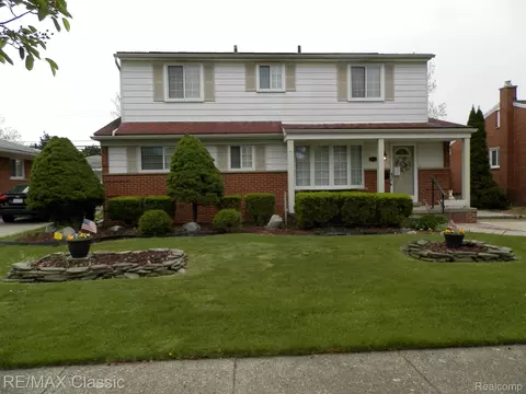 6174 Cambourne Rd, Dearborn Heights, MI 48127