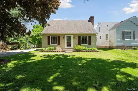 1533 S Harvey Ave, Westland, MI 48186