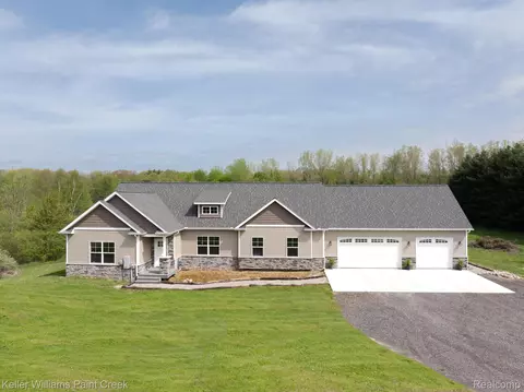 4207 Casey Rd, Dryden, MI 48428