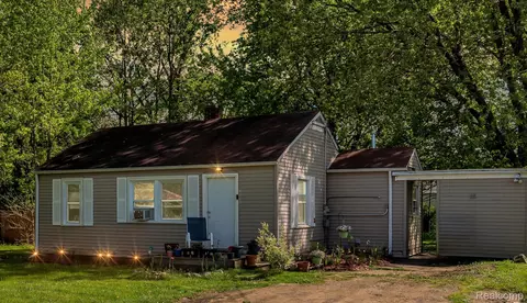 2016 Kilbourn Ave, Owosso, MI 48867