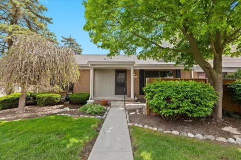 22118 Edgewater, Novi, MI 48375