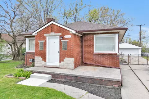 11529 Continental Ave, Warren, MI 48089