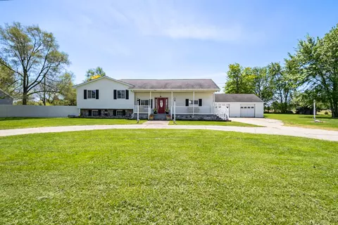5280 E M 21, Caledonia, MI 48817