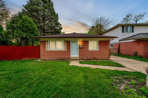 25983 Amherst St, Dearborn Heights, MI 48125