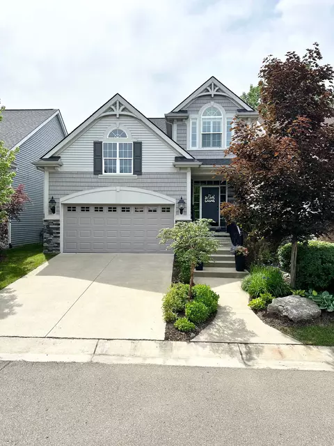 635 Denali Valley Dr, Milford, MI 48381