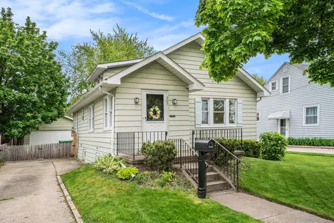 305 S Barclay St, Bay City, MI 48706