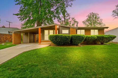 23030 Webster St, Oak Park, MI 48237