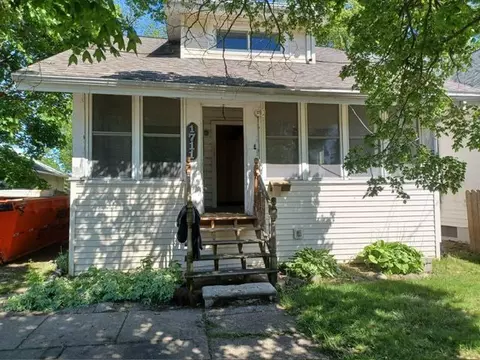 1711 Delevan Ave, Lansing, MI 48910