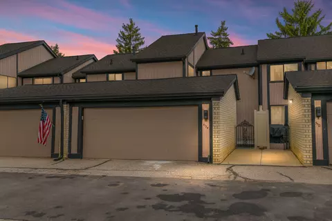 5174 Rock Run, West Bloomfield, MI 48322