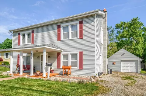 608 Grant St, Fenton, MI 48430