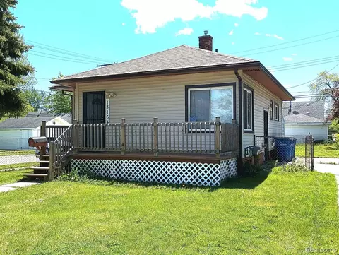 13164 Prospect Ave, Warren, MI 48089