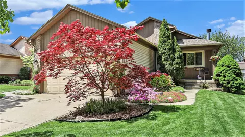 34337 Kentucky, Clinton Township, MI 48035