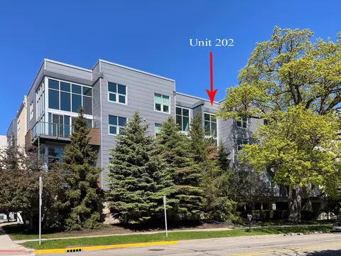 614 S Troy St #202, Royal Oak, MI 48067