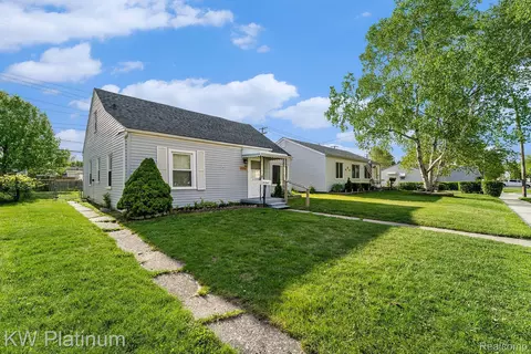 21267 Waltham Rd, Warren, MI 48089