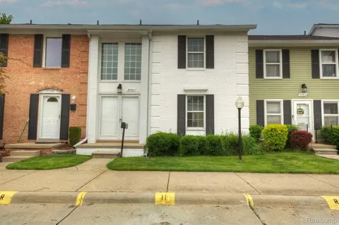 37511 Charter Oaks Blvd, Clinton Township, MI 48036