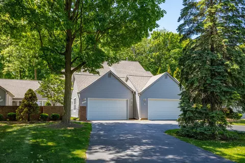 23075 Farmington Rd, Farmington, MI 48336