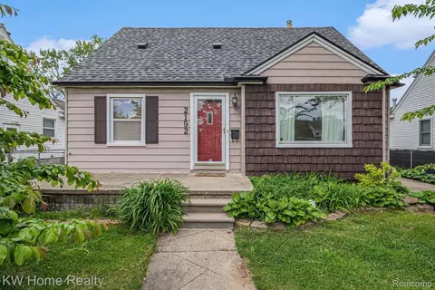 2192 Oxford Rd, Berkley, MI 48072