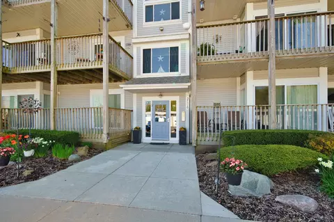 37510 Jefferson Ave 104 1 Ave #104, Harrison, MI 48045