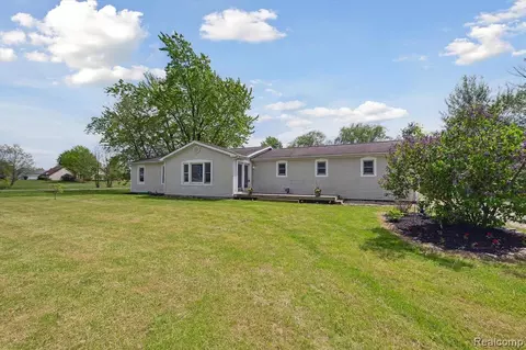 3415 W Ray Rd, Grand Blanc, MI 48439