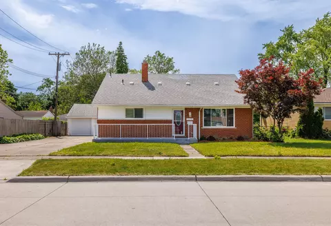 32715 Greenbriar Ave, Warren, MI 48092