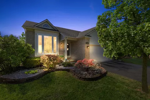 28705 Bayberry W, Livonia, MI 48154