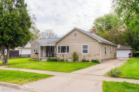 26280 Wolverine St, Madison Heights, MI 48071