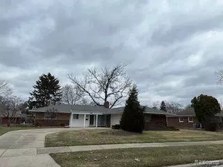 25440 Kennedy St, Dearborn Heights, MI 48127
