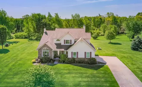 127 Zeer Blvd, Brandon, MI 48348