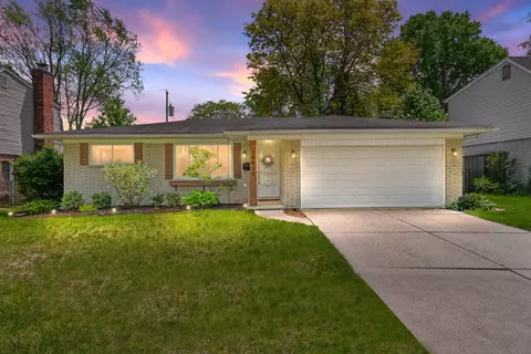 34833 Grove Dr, Livonia, MI 48154
