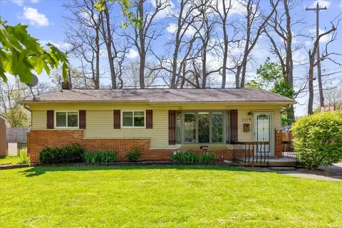1119 Marion Dr, Holly, MI 48442