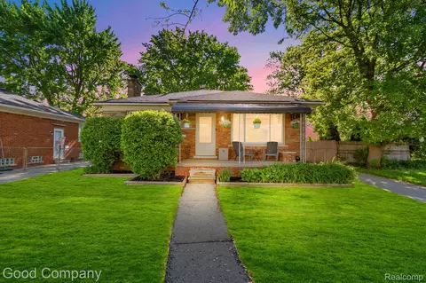 22248 Panama Ave, Warren, MI 48091