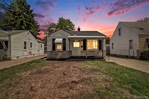6041 Harold St, Taylor, MI 48180
