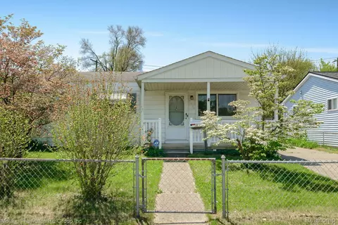 1218 E Clark Rd, Ypsilanti, MI 48198