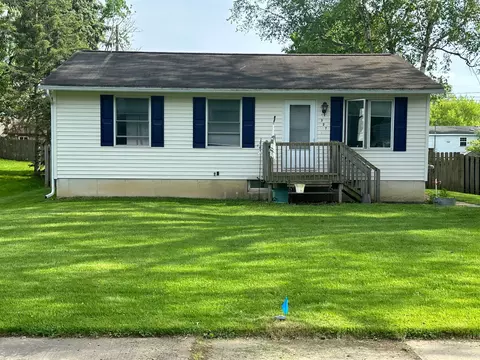 327 Chestnut St, Webberville, MI 48892