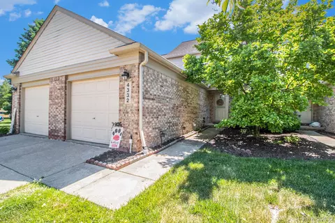 4332 Hunters Cir E, Canton, MI 48188