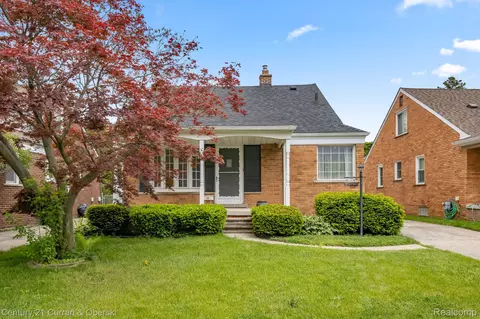 8953 Becker Ave, Allen Park, MI 48101