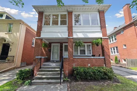 949 Nottingham Rd, Grosse Pointe Park, MI 48230