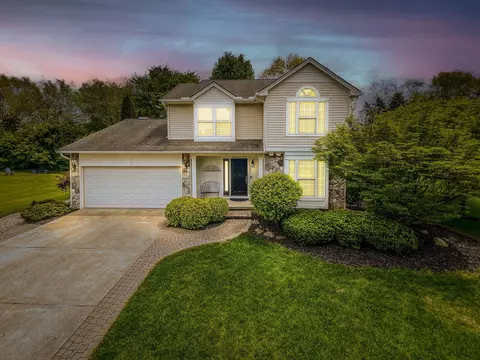 6252 Lake Waldon Crt Ct, Independence, MI 48346