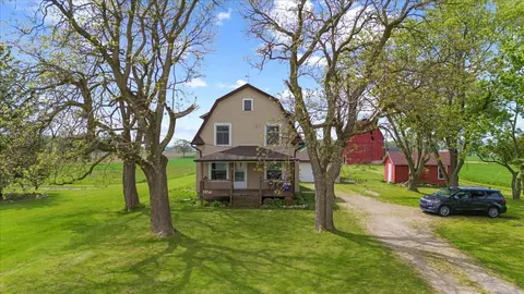 8253 Austin Rd, Saline, MI 48176