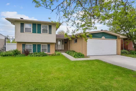 20021 Churchill Ave, Brownstown, MI 48183