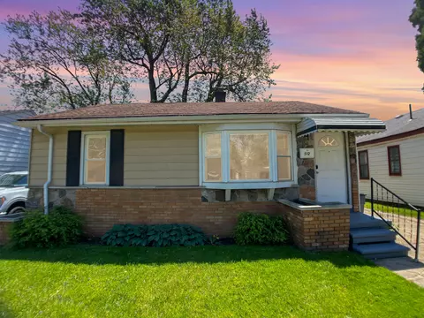 512 E Rowland Ave, Madison Heights, MI 48071