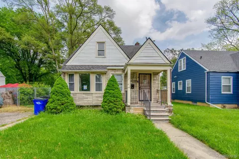 9616 Auburn St, Detroit, MI 48228