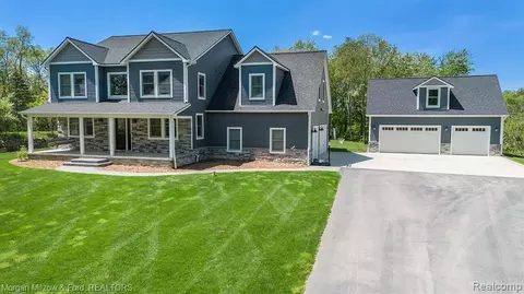 6615 Ridgewood Rd, Clarkston, MI 48346