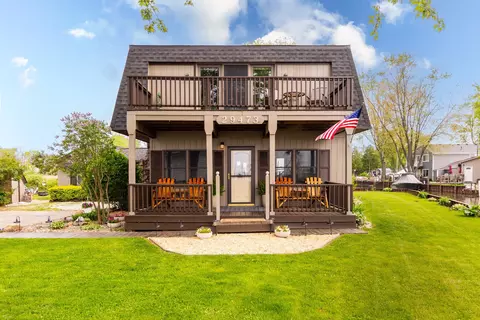 29473 Wand Dr, Chesterfield, MI 48047