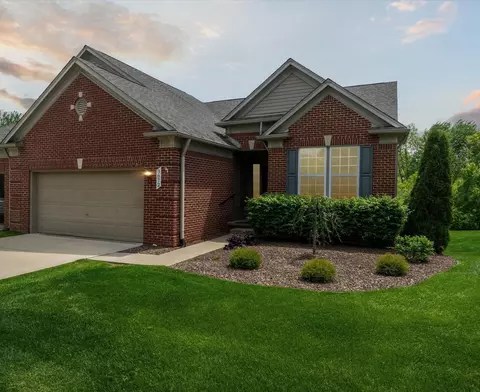 3872 Rainier Dr #94, Oceola, MI 48843