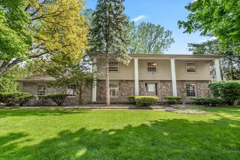 766 Woodchester Dr, Bloomfield Hills, MI 48304