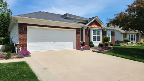 24911 Grand Traverse Ave, Brownstown, MI 48134