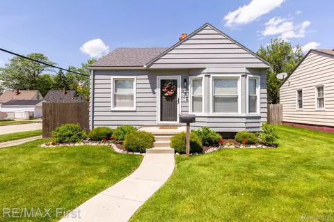 476 W Kalama Ave, Madison Heights, MI 48071