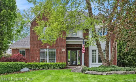 39333 Worthington, Harrison, MI 48045